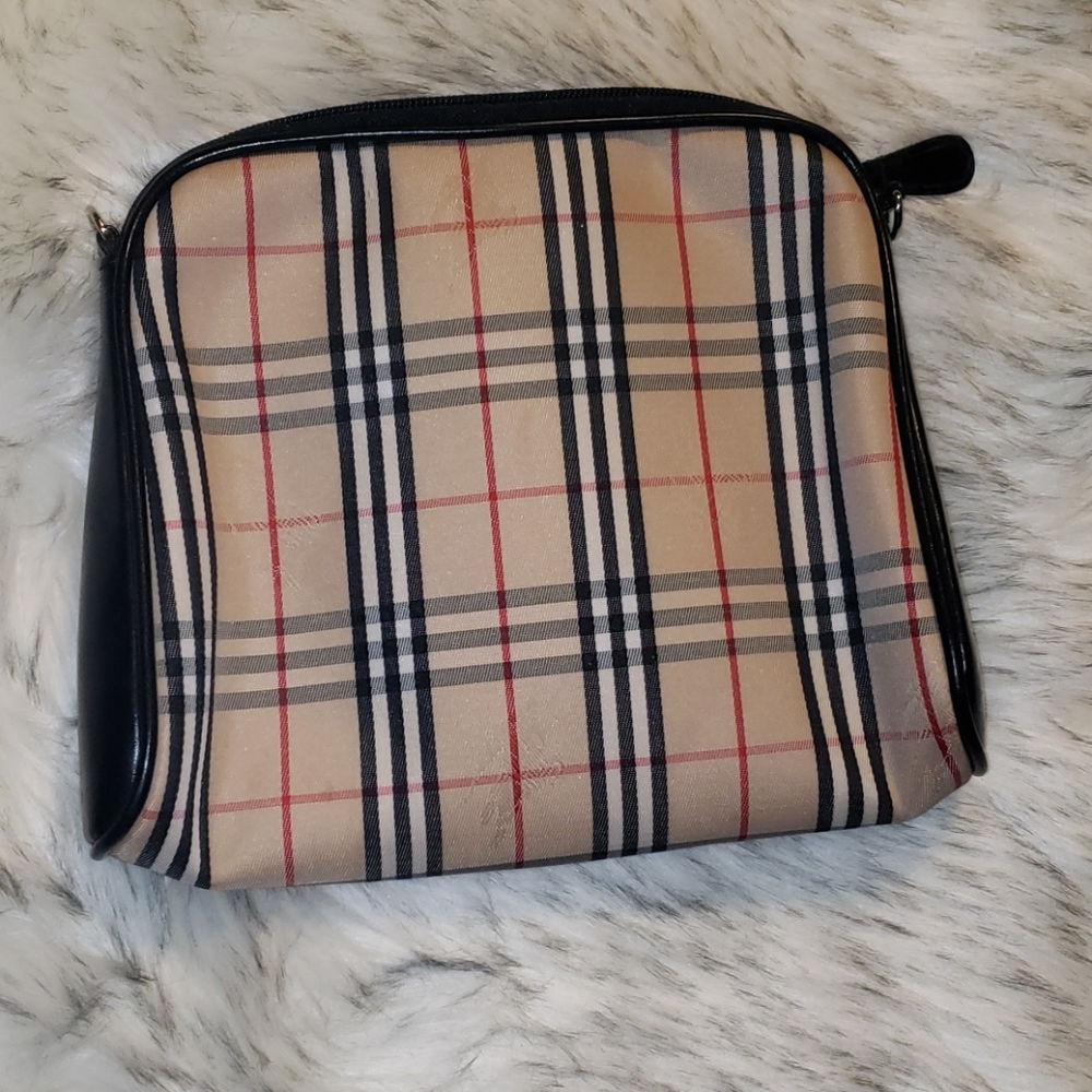 Cosmetic bag